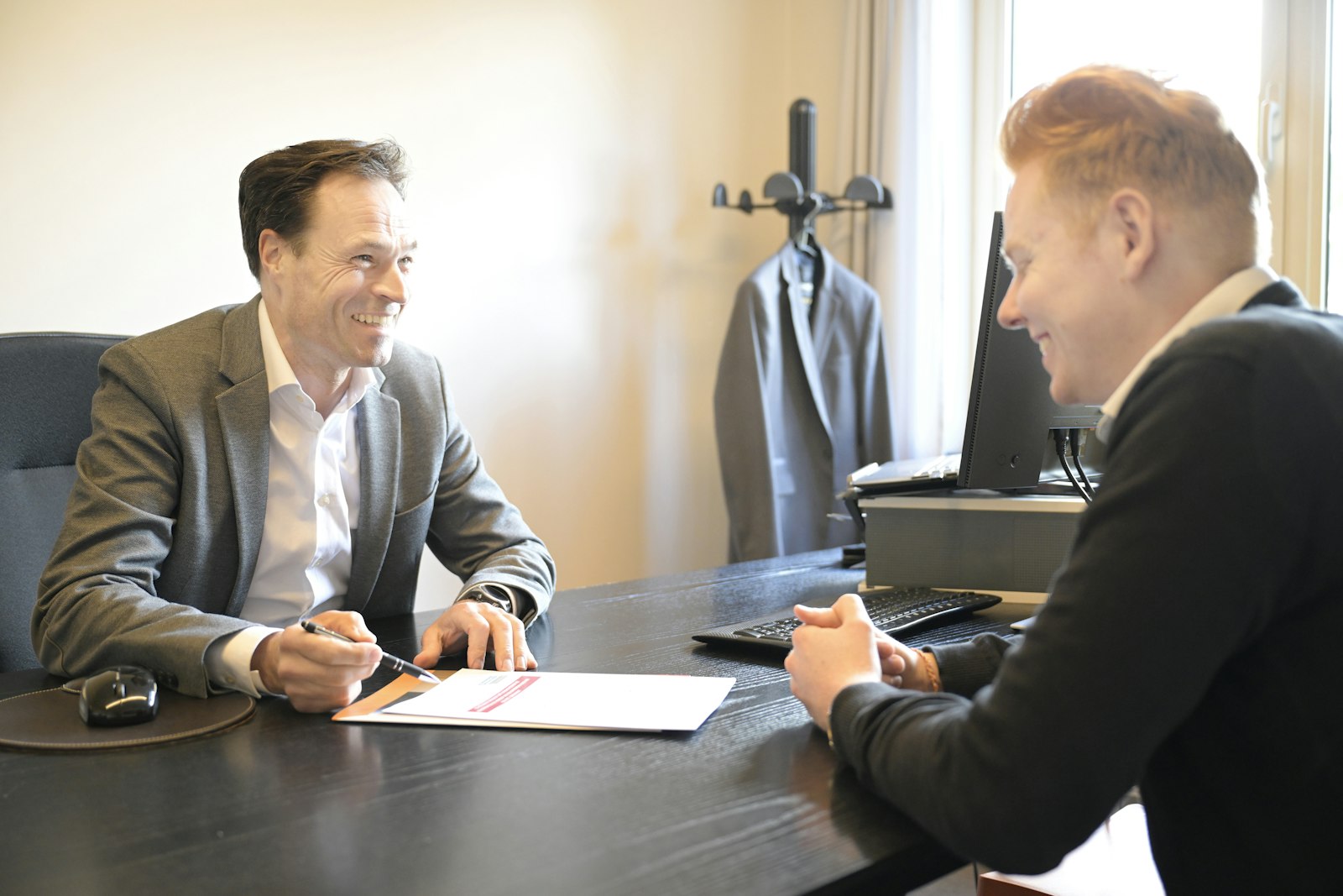 An attorney, not a notary, gives legal advice in Pennsylvania