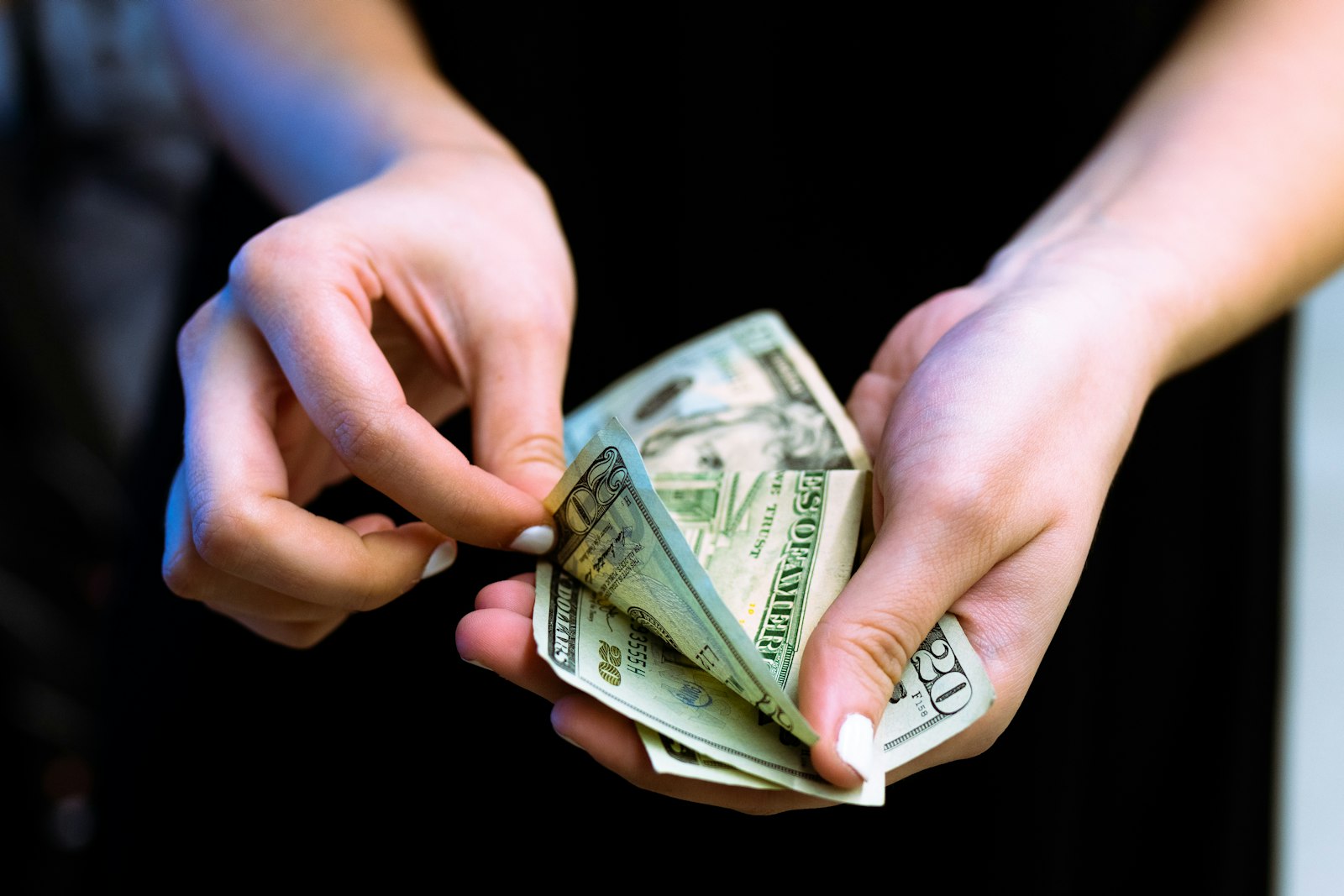 A risky cash purchase of a vehicle without a title