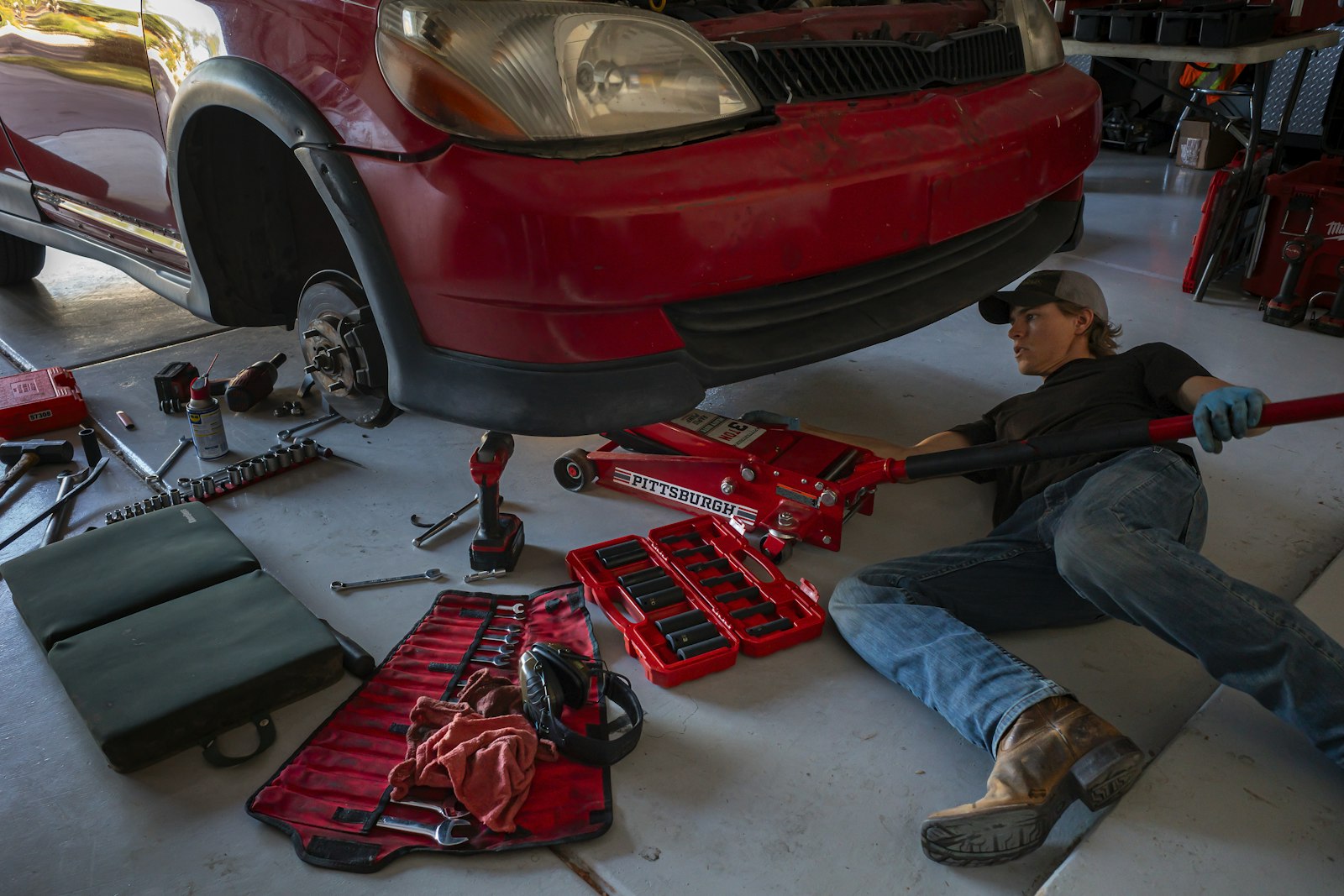 An insurance adjuster assessing damage in Pennsylvania