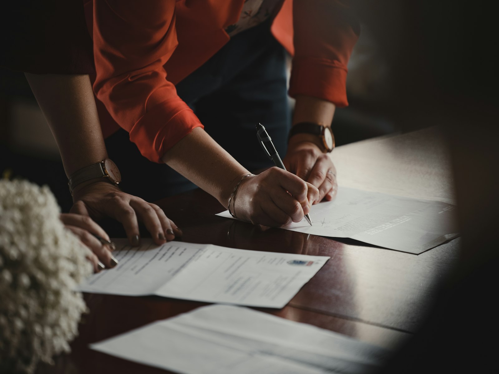 Do You Need a Notary to Transfer a Car Title in PA?