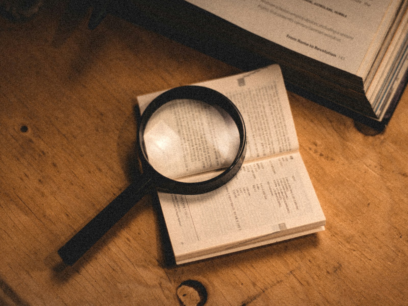 Checking the commission expiry date on a notary seal