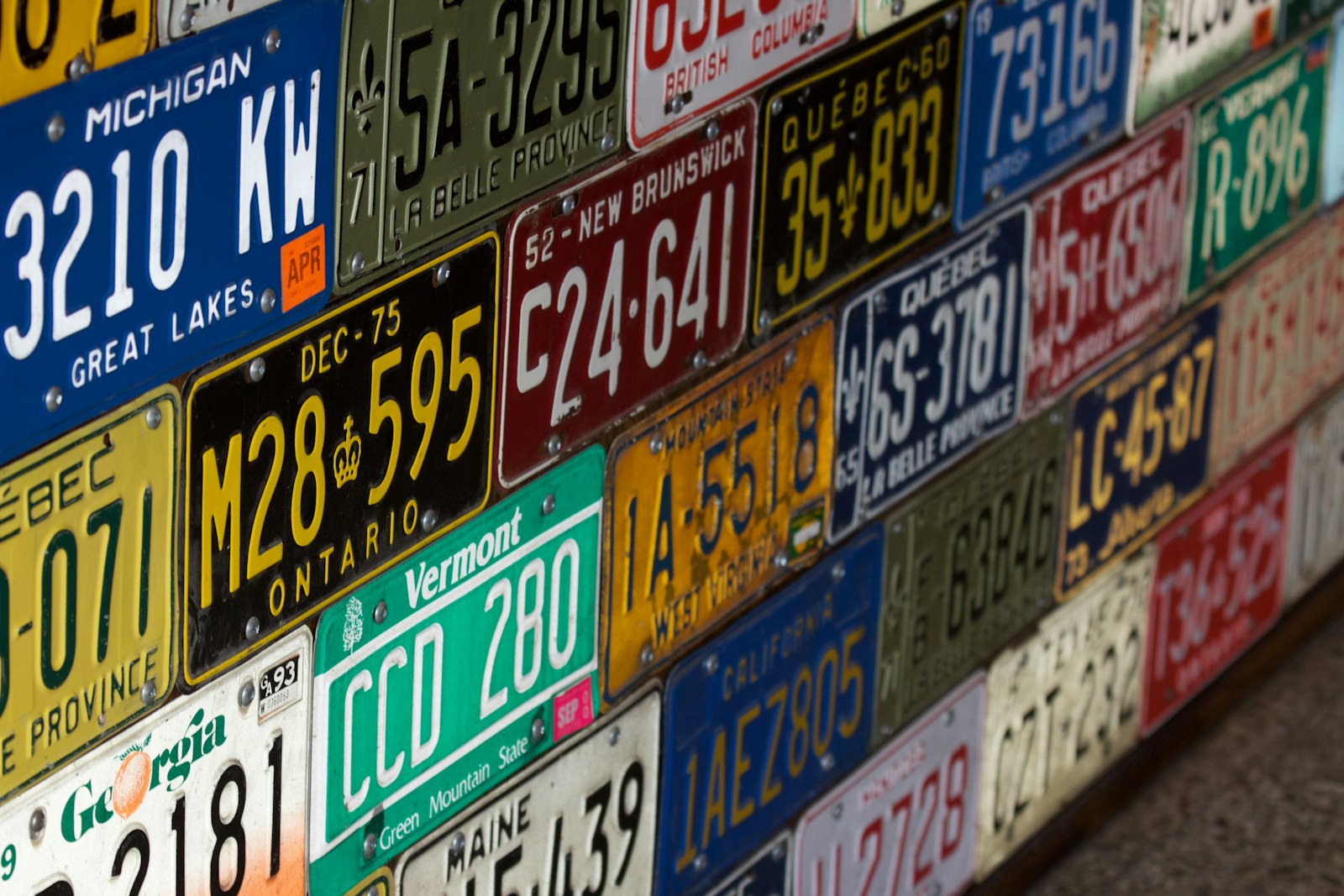 Specialty and organization registration plates in Pennsylvania